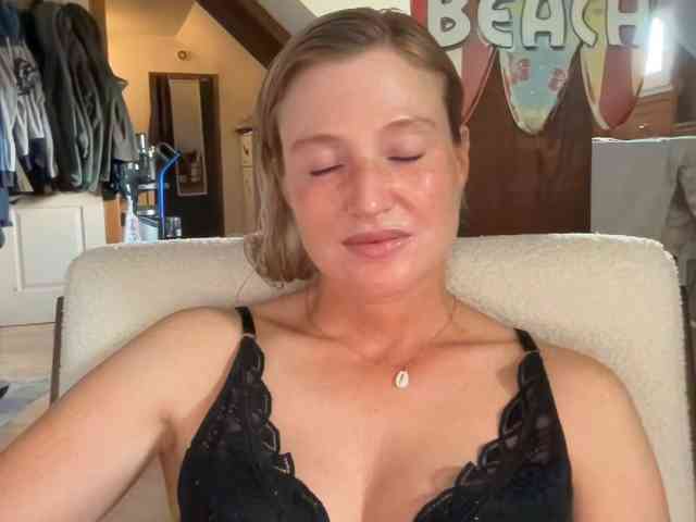 Liliblue1 webcam