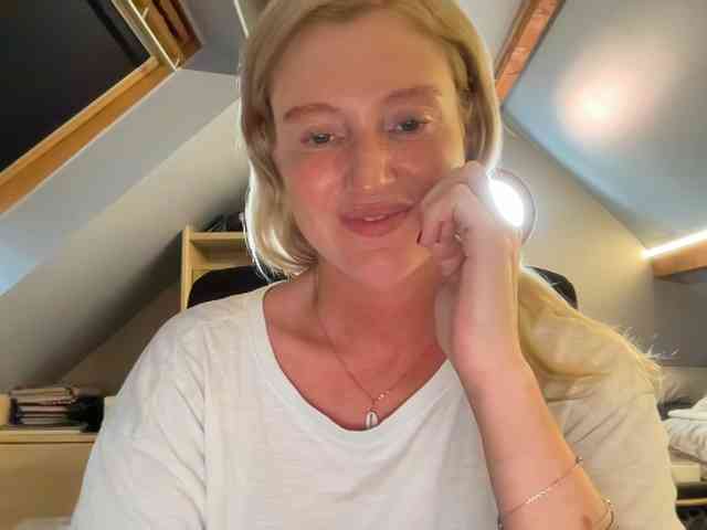 Liliblue1 webcam