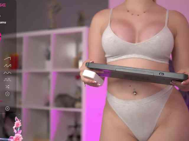 free chat site ElysaWetxx