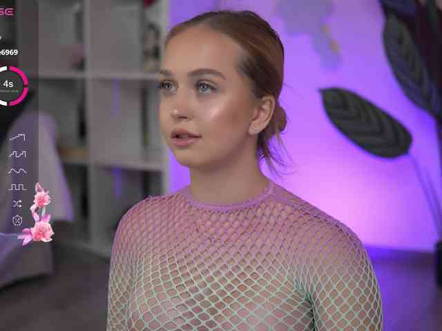 nude amateur webcam ElysaWetxx