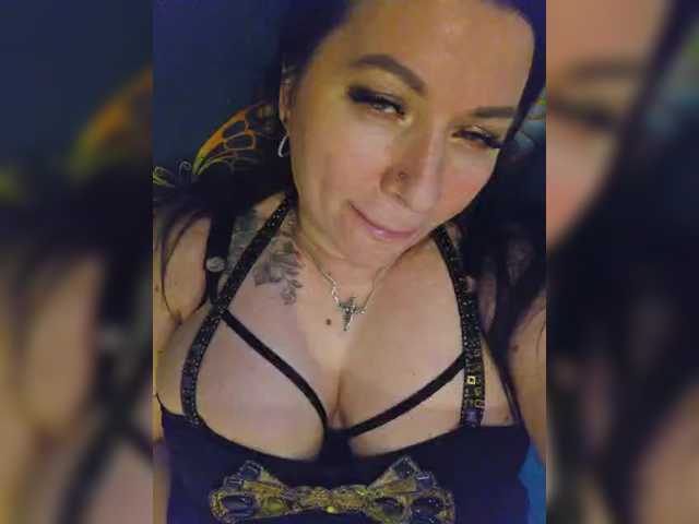 Nikoletta25's BongaCams show and profile