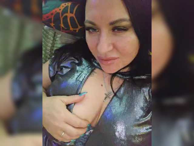 Nikoletta25's BongaCams show and profile