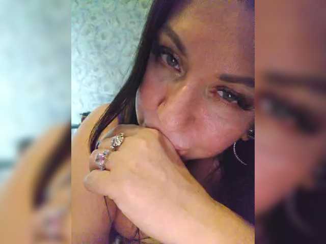 Nikoletta25's BongaCams show and profile