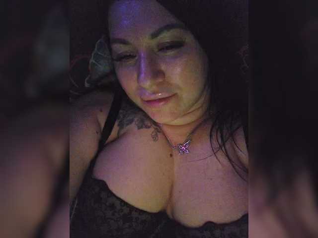 Nikoletta25's BongaCams show and profile