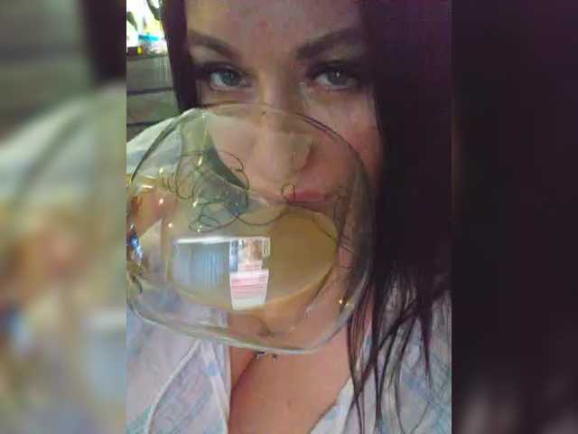 Nikoletta25's BongaCams show and profile