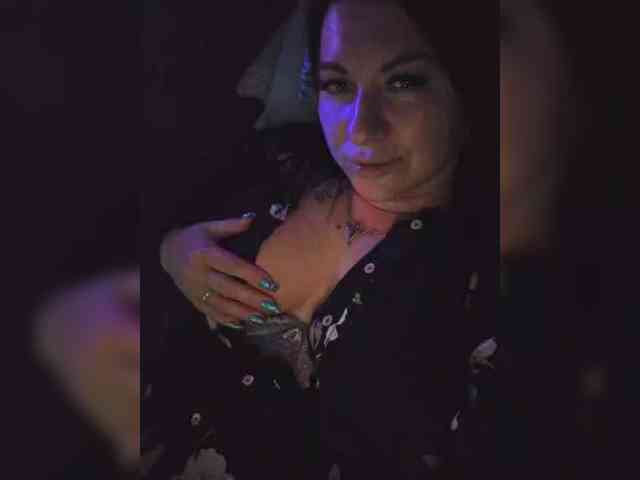 Nikoletta25 Live Webcam on BongaCams