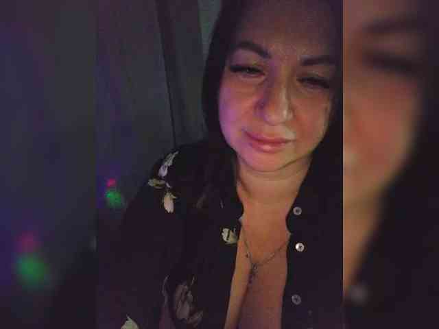 Nikoletta25 Live Webcam on BongaCams