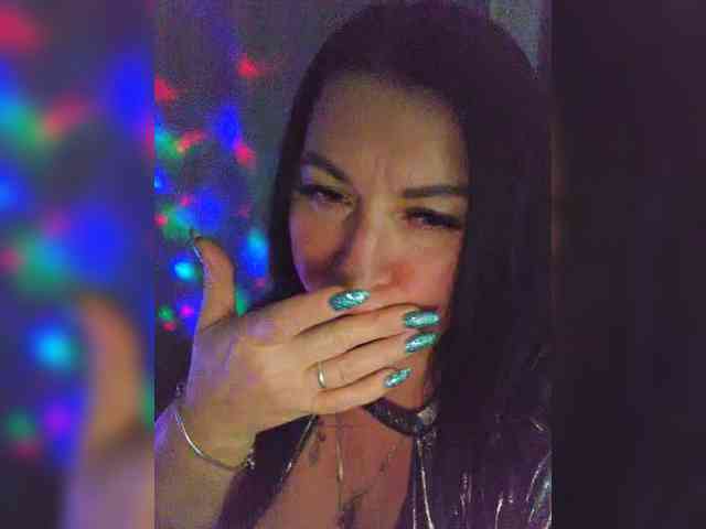 Nikoletta25 Live Webcam on BongaCams