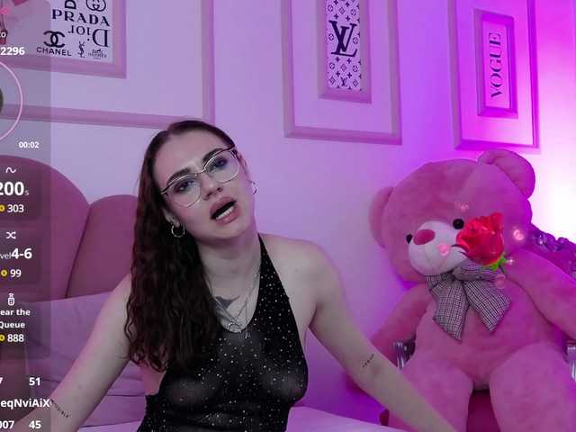  AbbyWhite chat room
