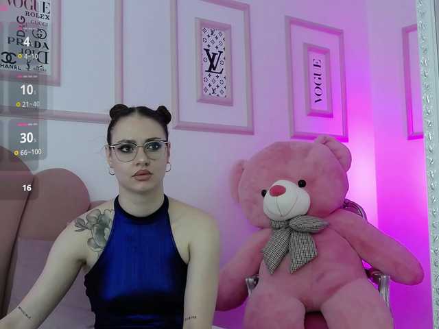  AbbyWhite chat room