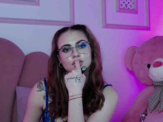 AbbyWhite webcam