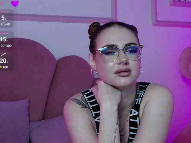 AbbyWhite webcam