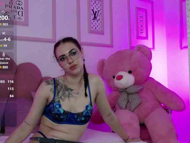 AbbyWhite webcam