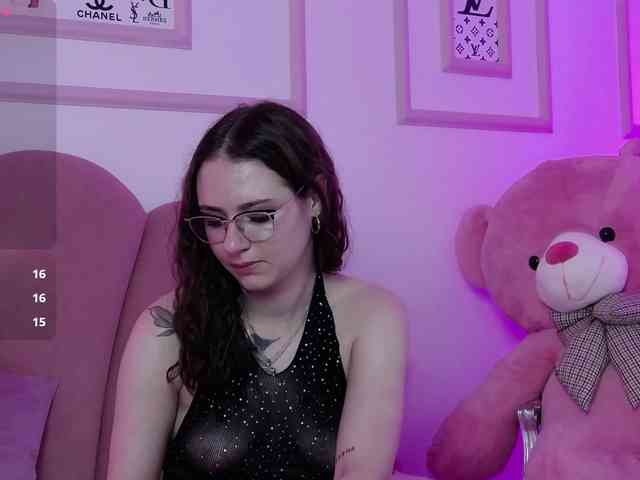 AbbyWhite webcam
