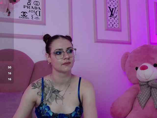 AbbyWhite webcam