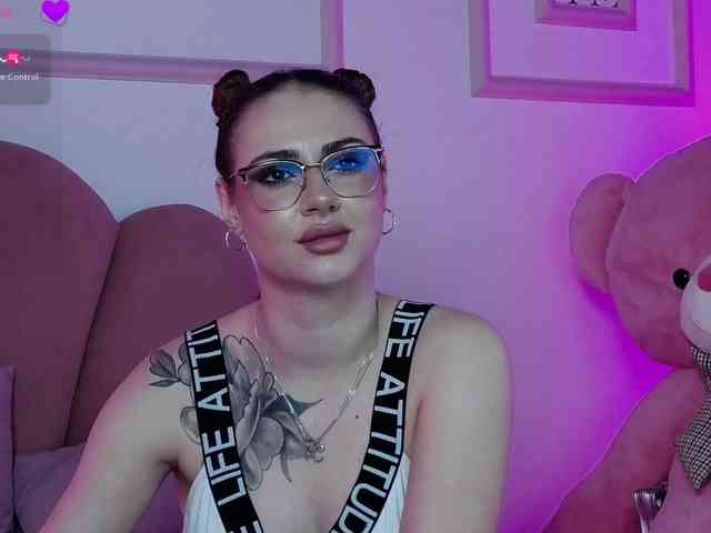 AbbyWhite webcam