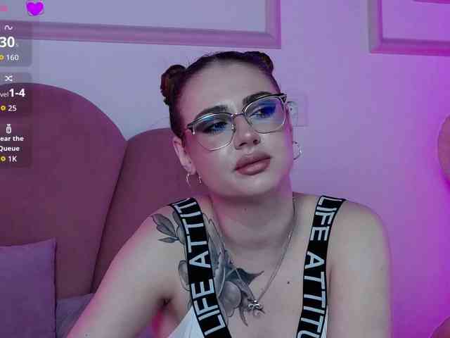 AbbyWhite webcam