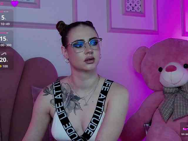 AbbyWhite webcam