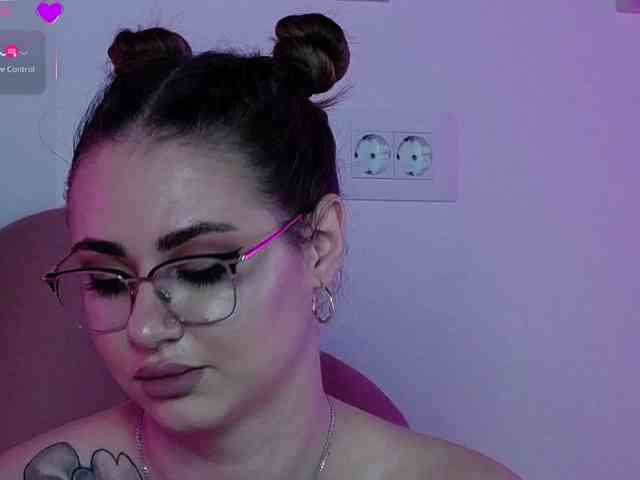AbbyWhite webcam