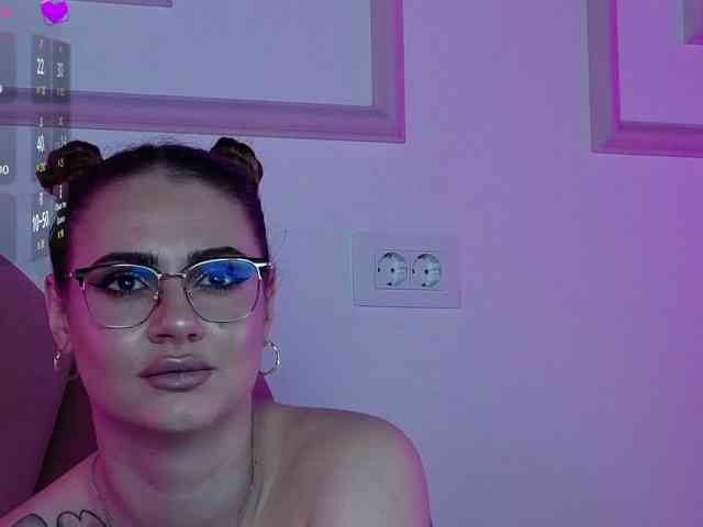 AbbyWhite webcam