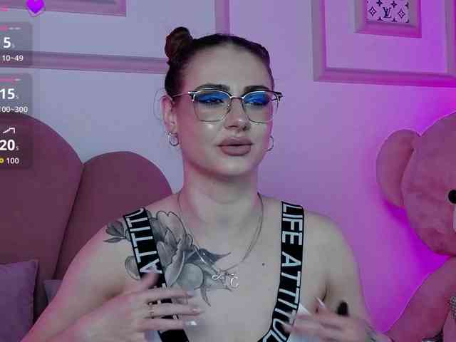 AbbyWhite webcam