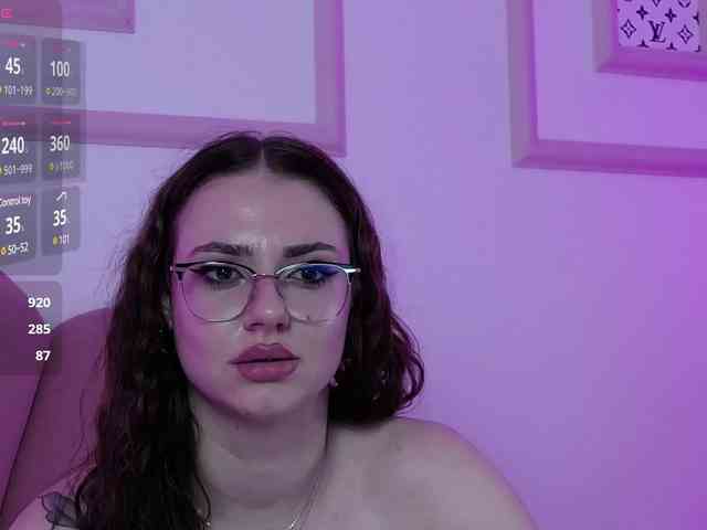 AbbyWhite webcam