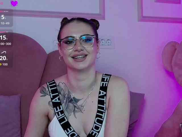 AbbyWhite webcam