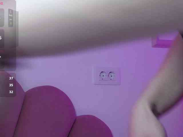 AbbyWhite webcam