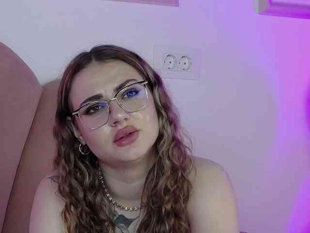 AbbyWhite webcam