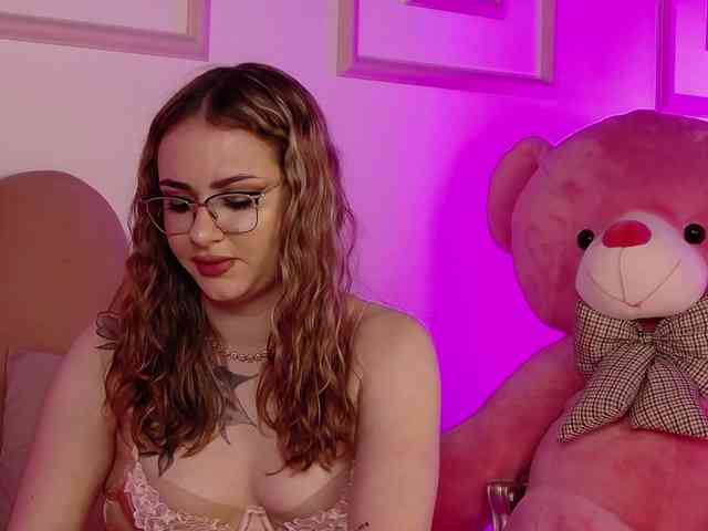 AbbyWhite Live Webcam on BongaCams