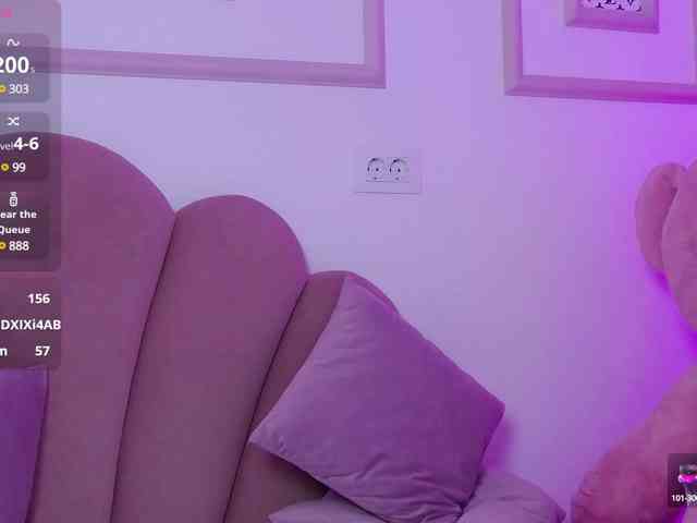 AbbyWhite webcam