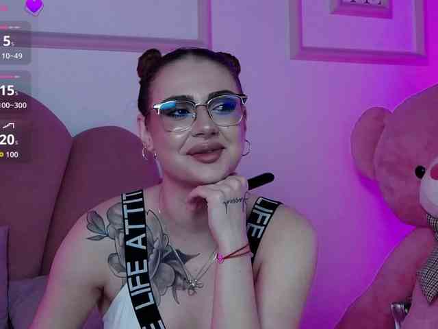 AbbyWhite webcam