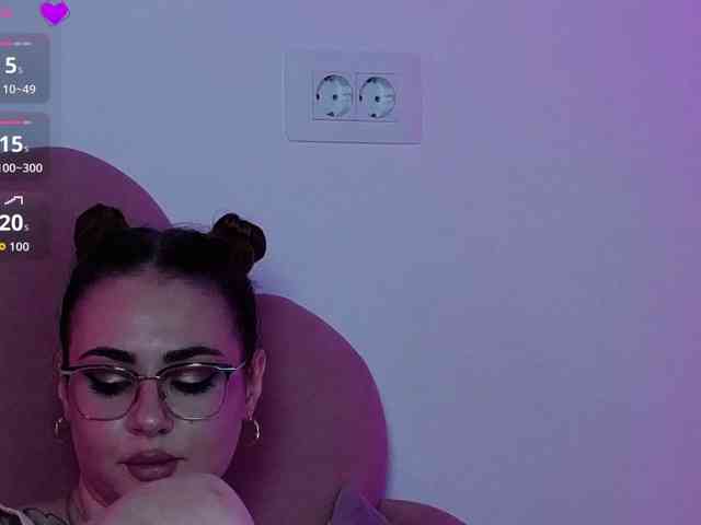 AbbyWhite webcam