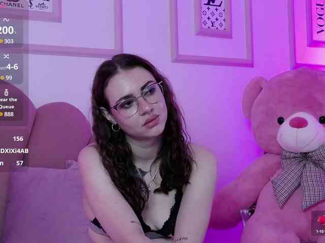 AbbyWhite webcam