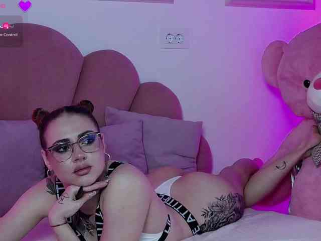 AbbyWhite webcam