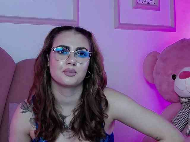 AbbyWhite webcam