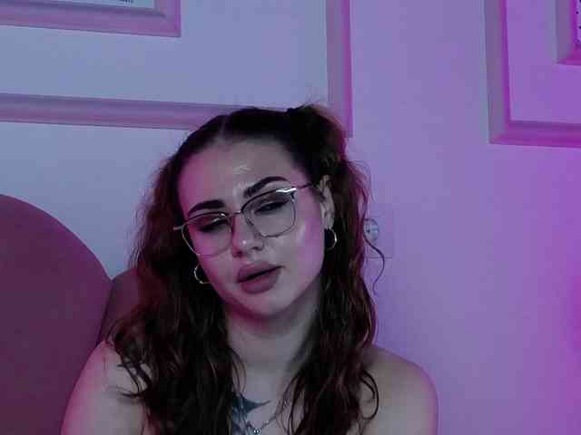 AbbyWhite webcam
