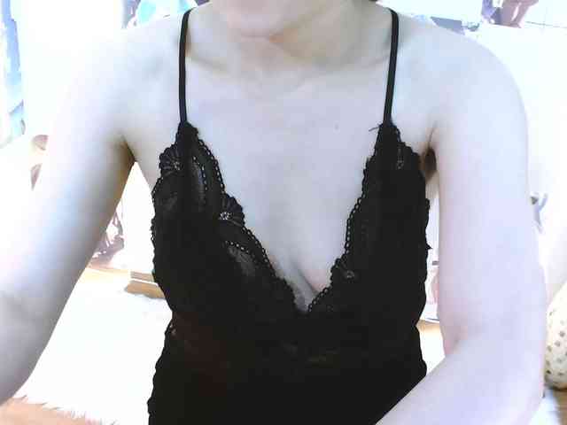 RoseSweetie webcam