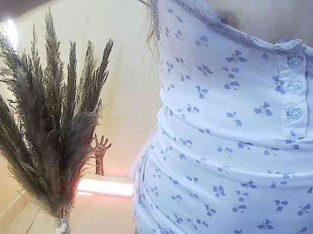 RoseSweetie webcam