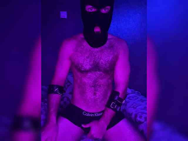 StrongTiger Live Webcam on BongaCams