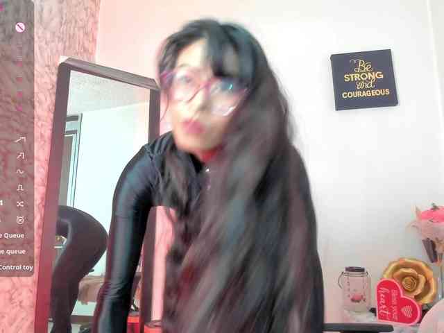 natashaanurak webcam
