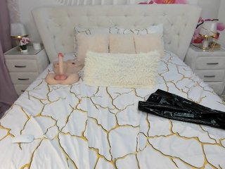 HottieBritney Porn Show