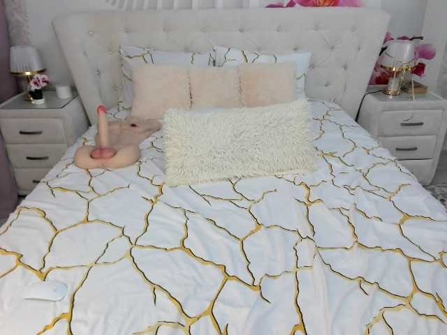 HottieSweetBritney's BongaCams show and profile