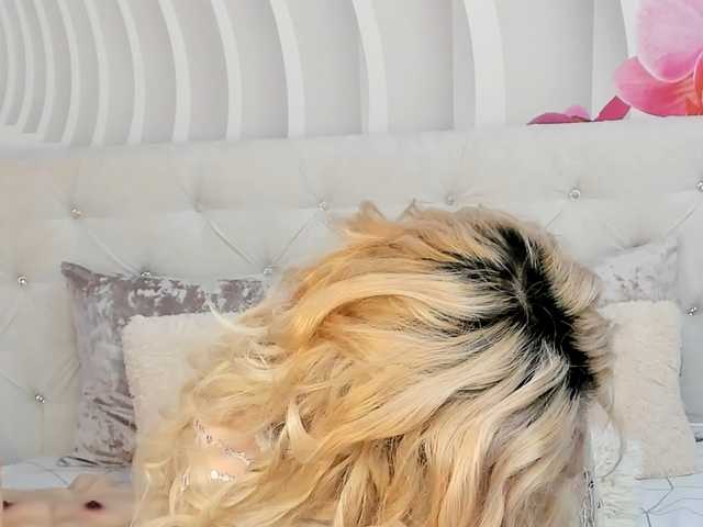 HottieSweetBritney's BongaCams show and profile