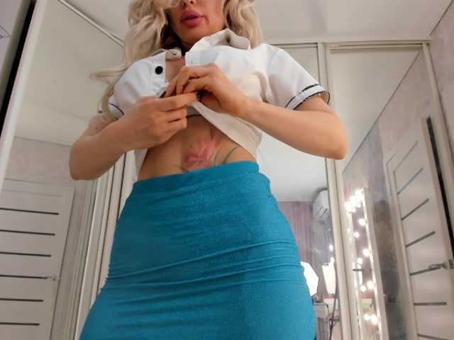 HottieSweetBritney's BongaCams show and profile