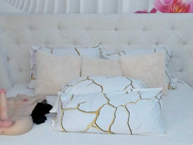 HottieSweetBritney's BongaCams show and profile