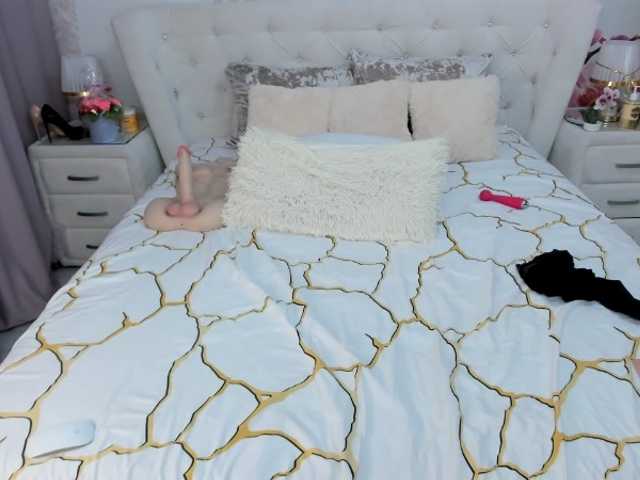 HottieSweetBritney's BongaCams show and profile