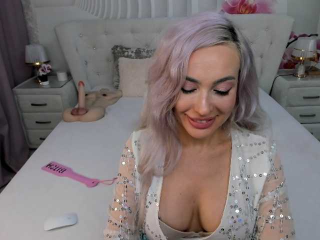 HottieSweetBritney's BongaCams show and profile