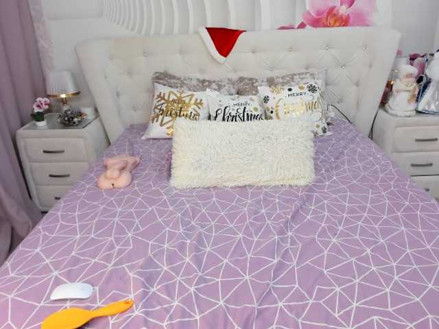 HottieSweetBritney's BongaCams show and profile