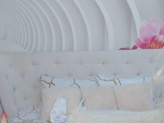 HottieSweetBritney's BongaCams show and profile